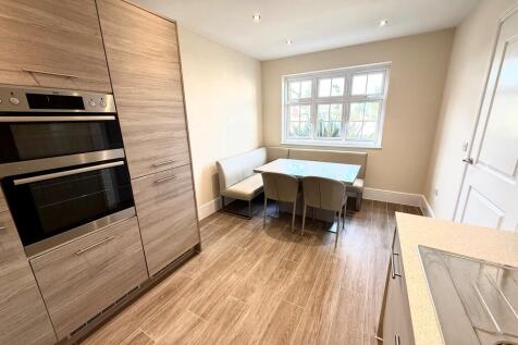 Collier Court, Ellesmere Port photo 3