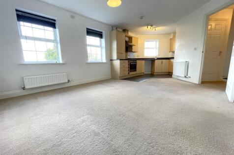 OPEN PLAN LIVING DINING KITCHEN