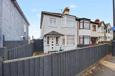 Southampton, SO19 - property photo