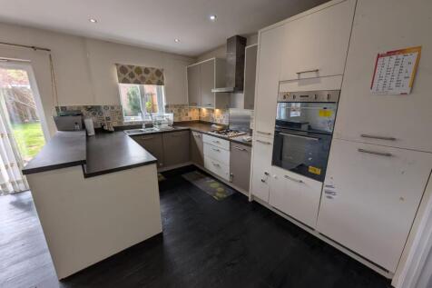 Wentwood Crescent, Clayton-le-woods, Lancashire photo 4