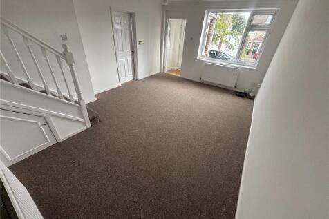 Featherstone Road, Newton Hall, Durham, County Durham, DH1 photo 3