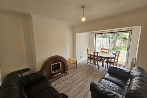 47 Northway, Leamington Spa photo 3