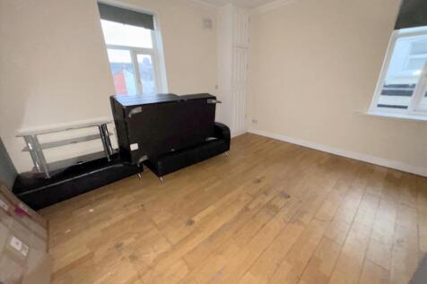 Bedroom 69 station r