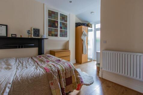 Colum Road, Cathays photo 4