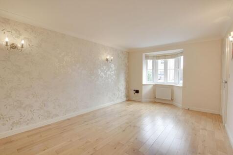 Lannesbury Crescent, St. Neots, PE19 photo 4