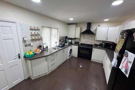 3 bed, 1 bath Terraced in Birmingham - Photo 5