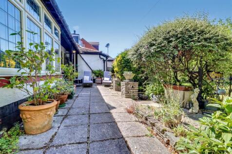 87 SOUTHEND ROAD-23.jpg