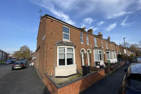 4-bed terraced on 13 Aylesford Street, Leamington Spa, £2,840/mo
