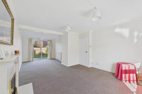 CAM03972G0-PR0505-STILL009.jpg