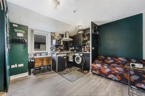 Living Room/Kitchen