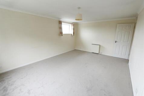 Old Station Way, Shefford, Beds photo 4