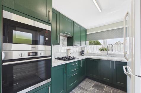 Kitchen/Breakfast Area