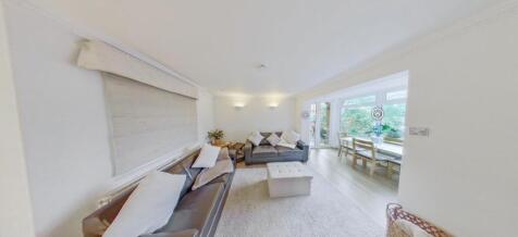 4 Bedroom House in NG7 1BB