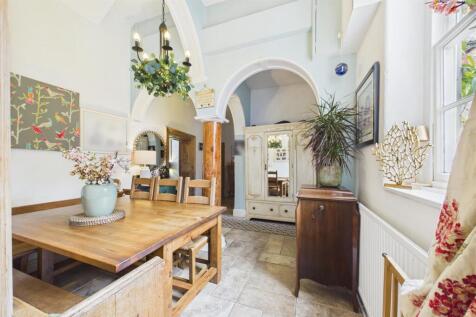 Dining Entrance Hall