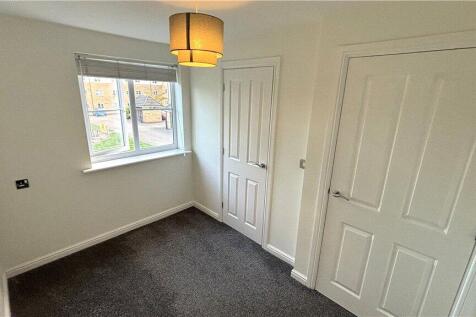 Crowe Road, Bedford photo 5