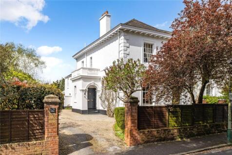 12 Lyndhurst Road