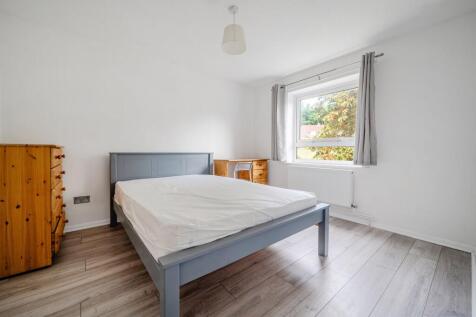 Woolford Close (3 Bed), Winchester, SO22 photo 5