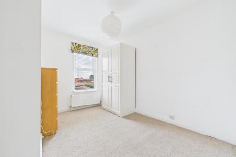 CAM02195G0-PR0086-STILL045