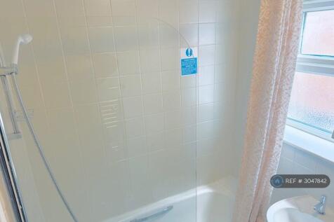 Bathroom (Wc, Sink, Bath/Shower)