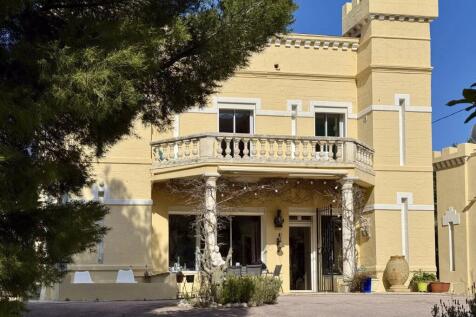 Property Image 1