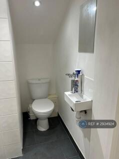 Brighton Road, Watford, WD24 photo 5