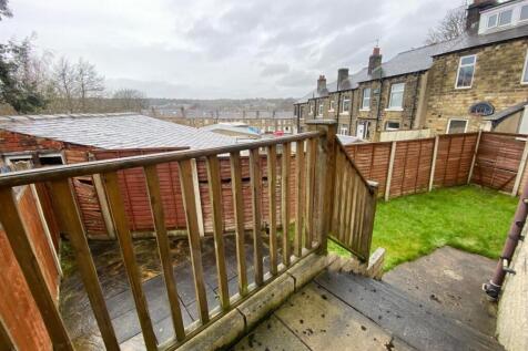 REAR GARDEN.jpg