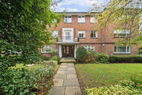 London, W5 - property photo