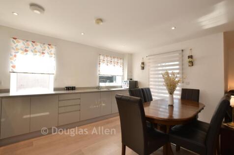 Lounge/ Kitchen/Dining Room