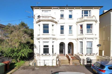 2 Bed Unfurnished Flat