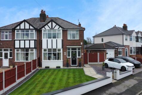 Crocketts Walk, For Sale