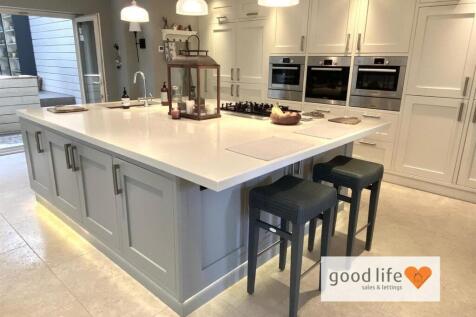 20250809_143436000_iOS 22overthehill.jpg