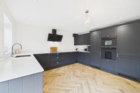 Kitchen / Breakfast Room