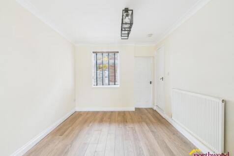 Church Street, Silverdale, ST5 photo 3