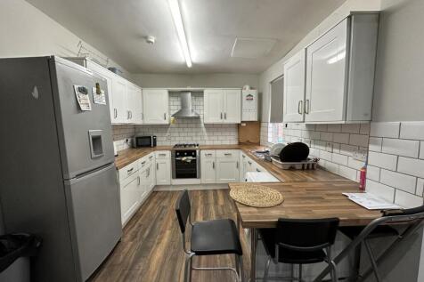 East Grove, Chorlton-on-Medlock, £145pppw photo 4