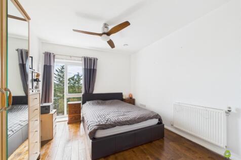 Presented by Nicoleta at EweMove Bexleyheath and D