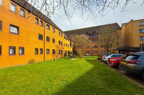 Call 02920 454555 to secure your viewing_10