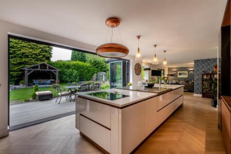 8647547-interior60.jpg
