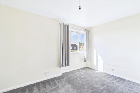 CAM01909G0-PR0398-STILL014