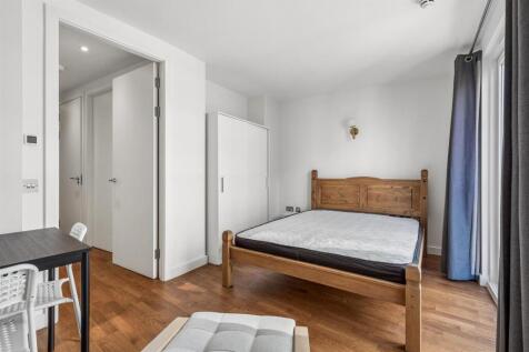 140720268_REL_Flat 824 New Providence Wharf 1 Fair