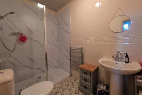 Shower 1.jpg