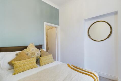 CAM01740G0-PR0071-STILL005