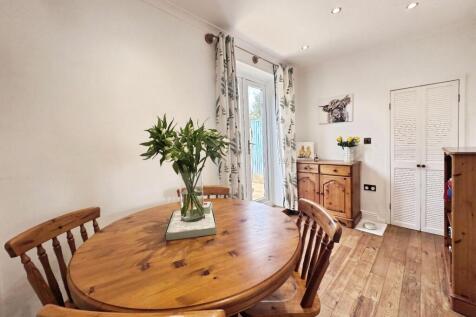 Rydal Grove, Liversedge, WF15 photo 3