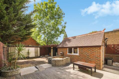 885 Harrow Road - yNK3qAfIAevRnn1IVwHN.jpg