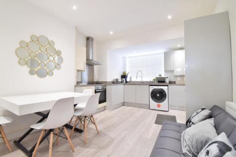 3 Bedroom Terraced in S10 5FH
