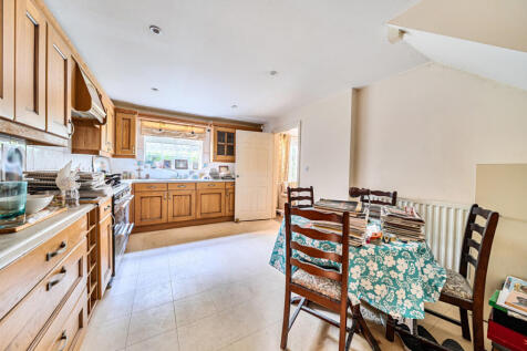 1362670-9-68ff8d9...