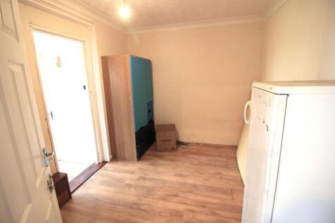 Langton Close, Norwich, Norfolk photo 5