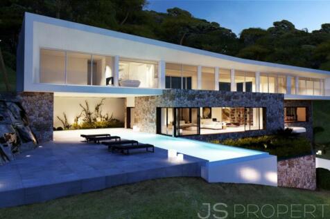 UNIQUE, MODERN PROJECT OF A HIGH END VILLA FOR SALE IN SOL DE MALLORCA