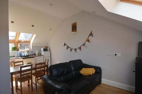 High Street, Neston photo 3