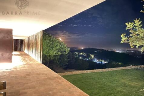 3+1 bedroom villa of contemporary architecture with sea views in Santa Bárbara