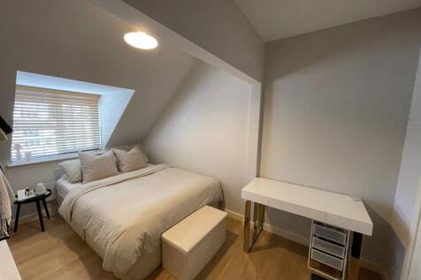 4 Bed